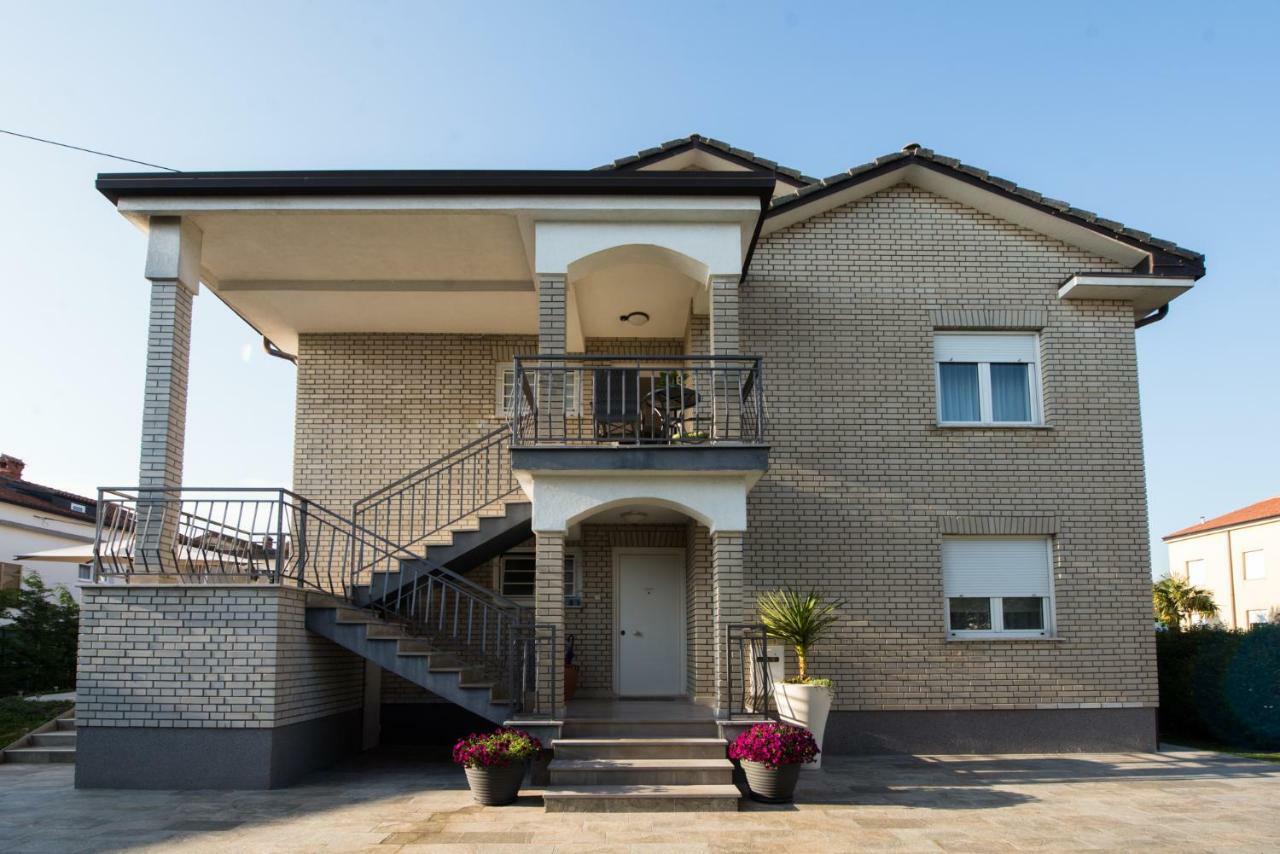 Apartments Tamara 乌马格 外观 照片