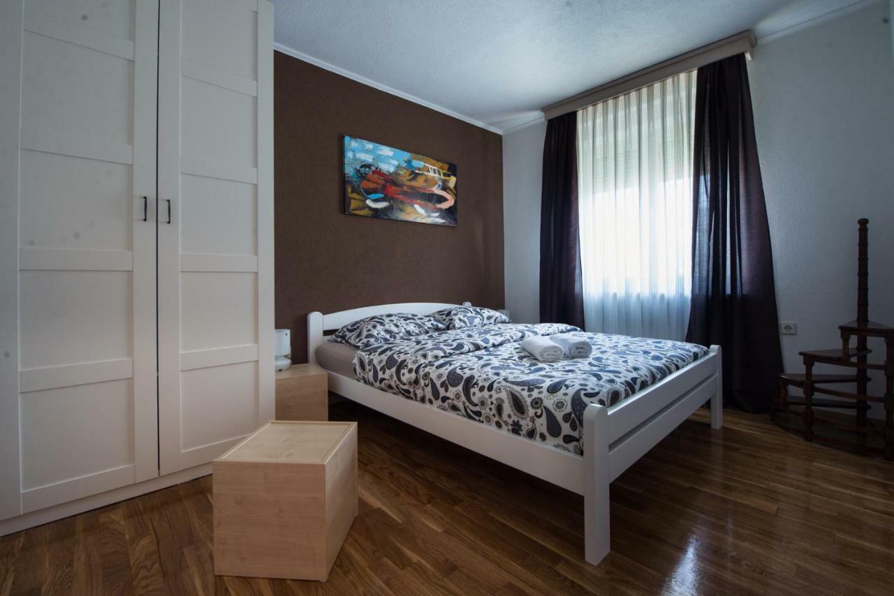 Apartments Tamara 乌马格 外观 照片